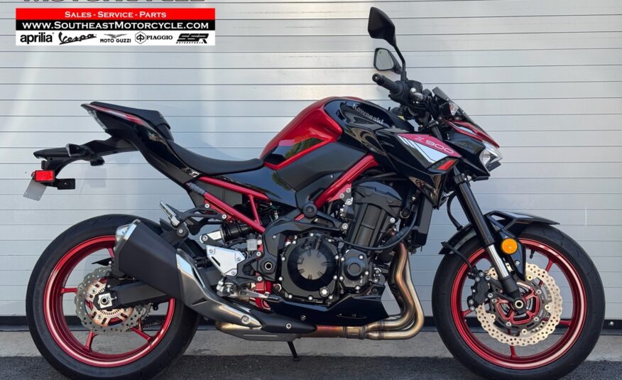 2024 Kawasaki Z900 ABS Candy Persimmon Red
